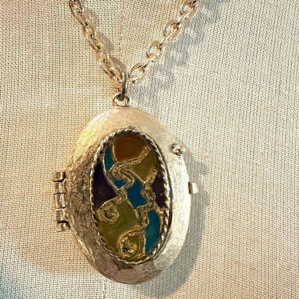 Vintage Gold Tone Multicolor Enamel Oval Locket Necklace